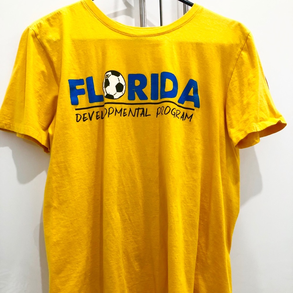 Men’s Nike t-shirt